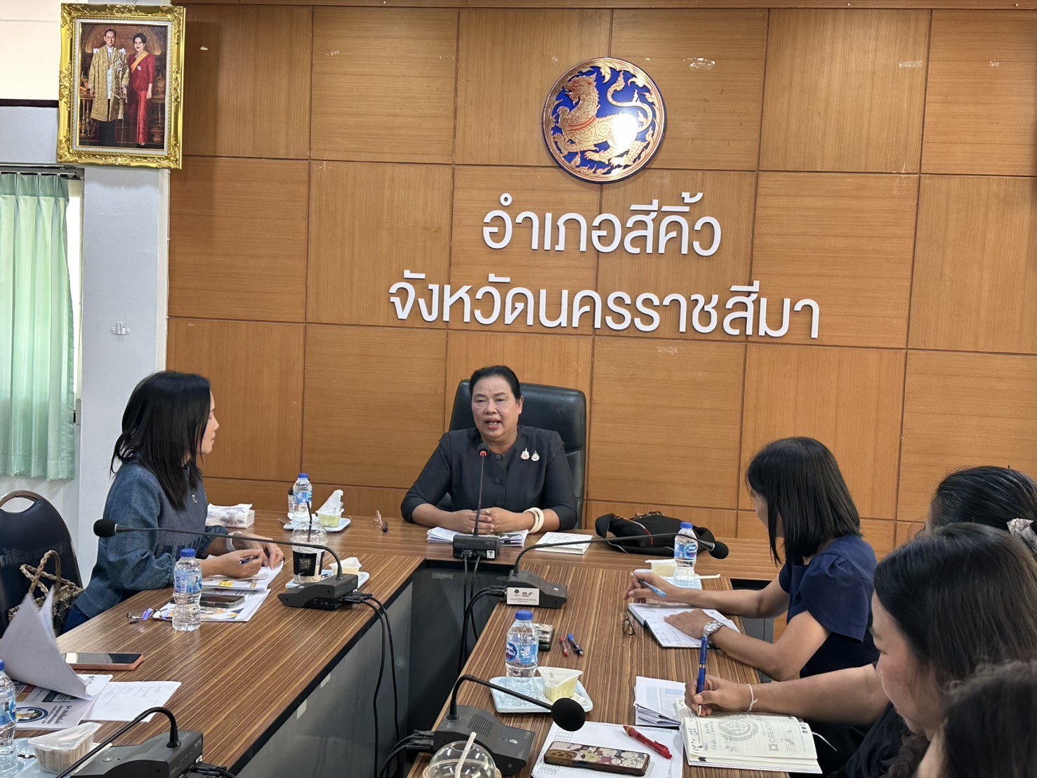 ผู้ตรวจฯ  "อรุณรัตน์ ชิงชนะ" ลงพื้นที่อำเภอสีคิ้ว จ.นครราชสีมา ติดตามงานพัฒนาชุมชน เน้นย้ำนโยบาย "มหาดไทยทันที" พร้อมผลักดัน OTOP สู่สากล และการบริหารกองทุนพัฒนาบทบาทสตรีอย่างมีประสิทธิภาพ